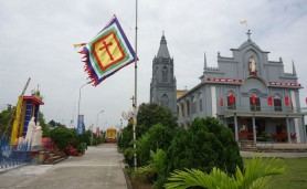 Tuần chầu tại giáo xứ Kính Danh