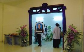 Sao Thầy vội ra đi?