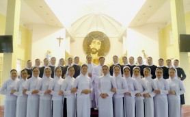 Dòng Mân Côi Bùi Chu: Nghi thức Tiền tập và lãnh Tu phục