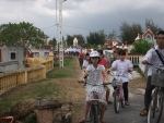 Thiếu nhi Bùi Chu viếng nghĩa địa cả tháng 11