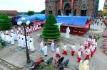 Lục Phương: Mừng thượng vì nhà thờ mới!