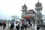 Tiễn thi hài Cha Cố Giuse về quê Sa Châu