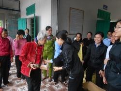 Học viện Mân Côi thực thi bác ái