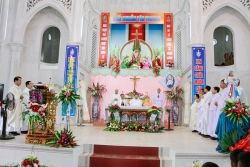 Gx Hạc Châu: Tuần chầu đầy ân sủng