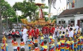 Họ Thánh Tâm, Phú Nhai mừng quan thầy
