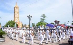Giáo Lạc chầu Chúa Giêsu Thánh Thể