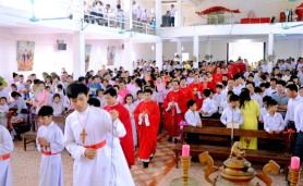 Ngọc Lâm: Rước lễ lần đầu và lãnh phép Thêm sức
