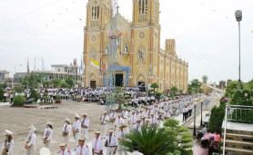 Thức Hoá mừng quan thầy và tuần chầu