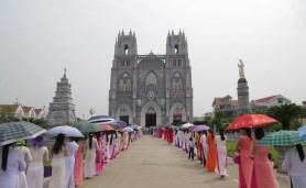 3000 ca viên và nhạc công hành hương