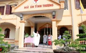Cộng đoàn MTG tại Nam Phương mừng nhà mới