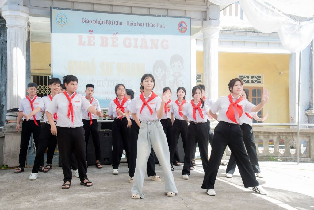 Bế giảng Khoá Sư phạm Giáo lý Hồng ân Giáo hạt Thức Hoá năm 2026