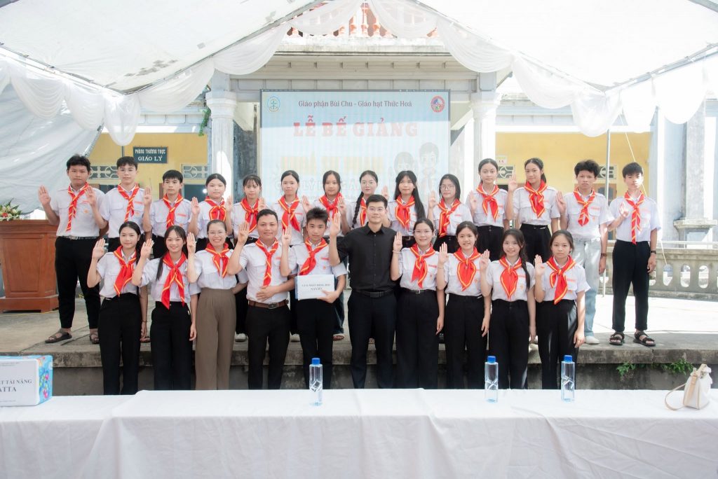 Bế giảng Khoá Sư phạm Giáo lý Hồng ân Giáo hạt Thức Hoá năm 2026