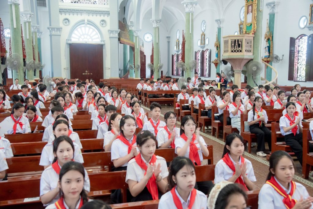 Bế giảng Khoá Sư phạm Giáo lý Hồng ân Giáo hạt Thức Hoá năm 2026
