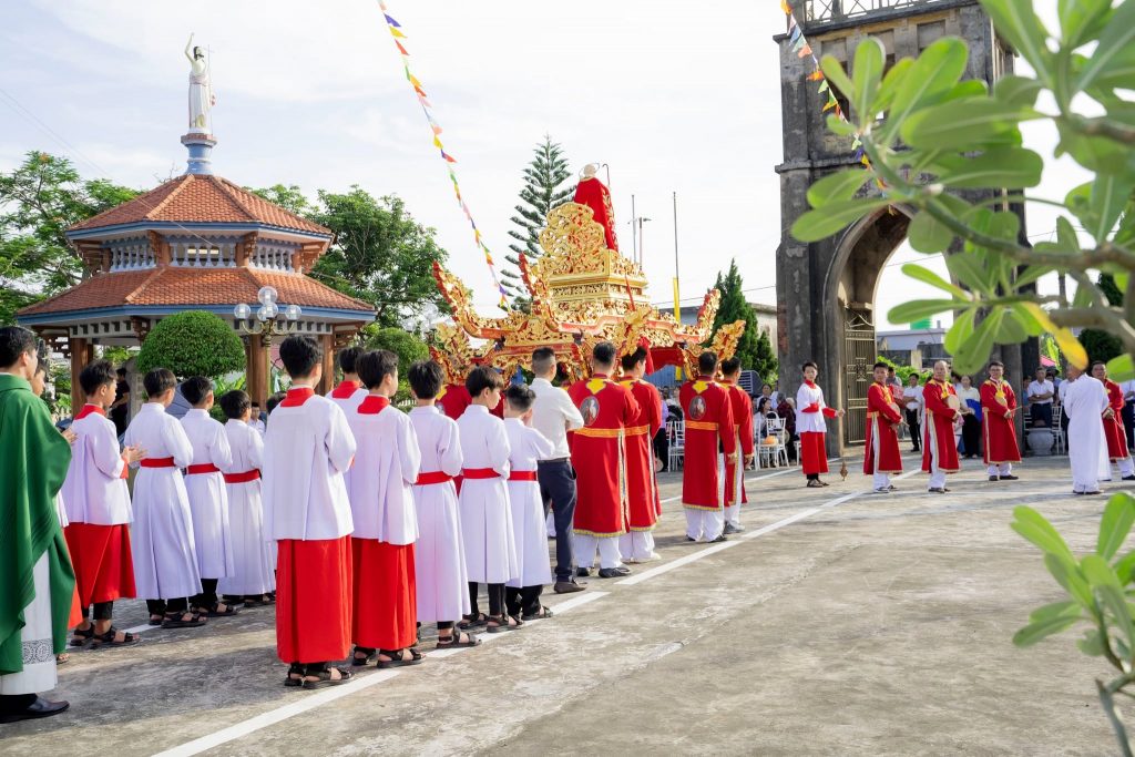 Giáo họ Đắc Sở mừng kính Thánh Gioakim Quan Thầy