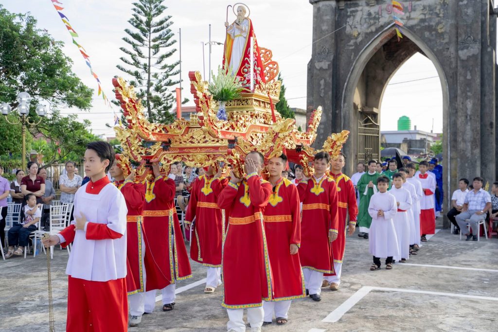 Giáo họ Đắc Sở mừng kính Thánh Gioakim Quan Thầy