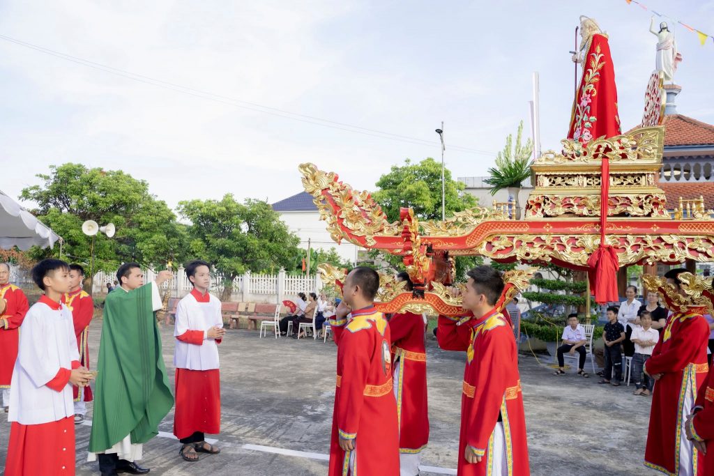 Giáo họ Đắc Sở mừng kính Thánh Gioakim Quan Thầy