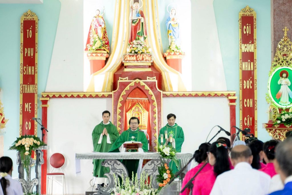 Giáo họ Đắc Sở mừng kính Thánh Gioakim Quan Thầy