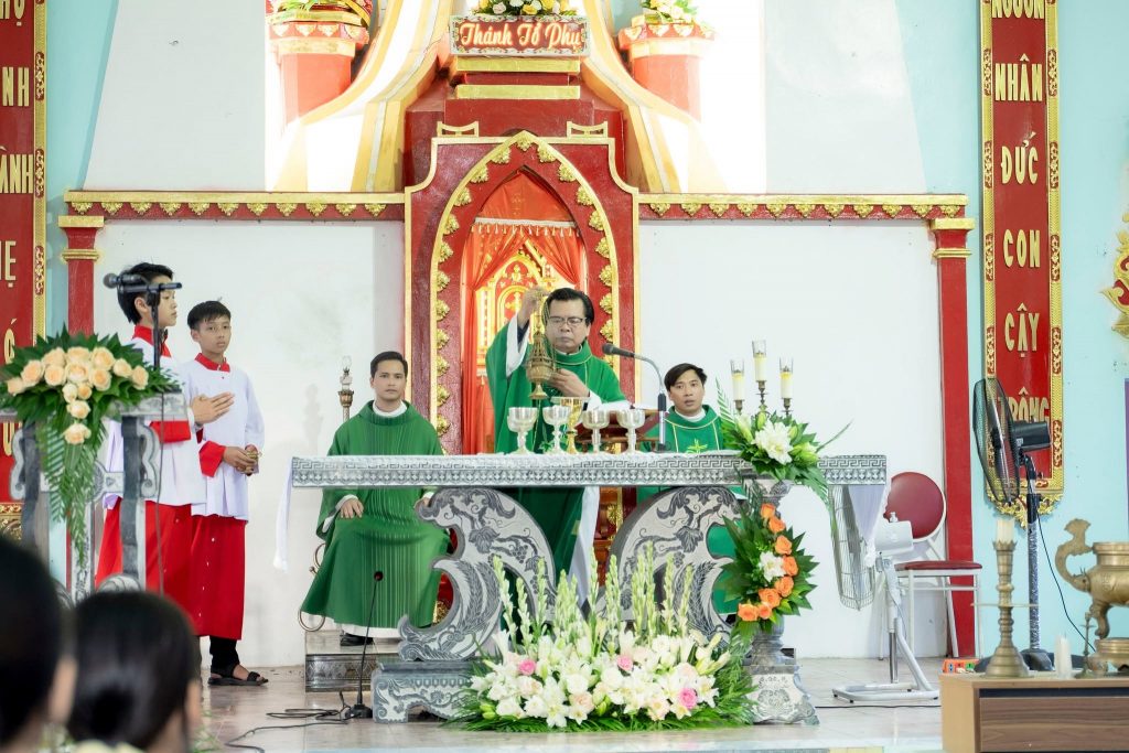 Giáo họ Đắc Sở mừng kính Thánh Gioakim Quan Thầy