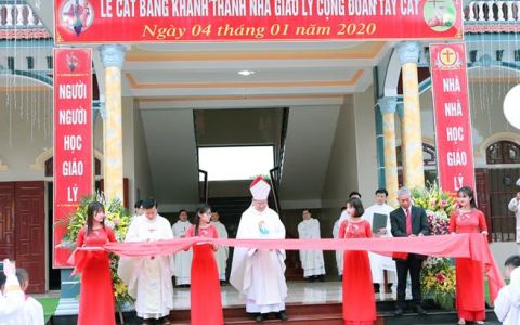 Gx. Tây Cát khánh thành nhà Giáo lý