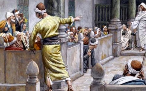 Lắng nghe với định kiến