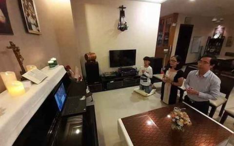 Đại dịch cúm Vũ Hán, thánh lễ vượt không gian