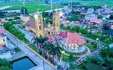 Gx. Liên Thượng mừng kính Thánh Tổ Laurenso
