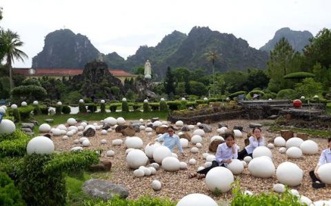 Mân Côi Thái Hà: Hành hương kết thúc năm học