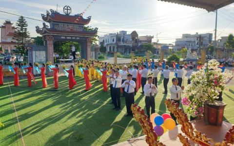 Hoành Nhị mừng lễ Chúa Thánh Thần và giã hoa