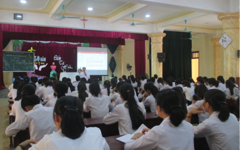 Tĩnh tâm, tìm hiểu ơn gọi DMTG Kiên Lao – BC