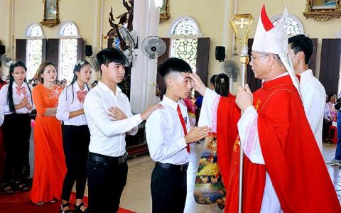 Hoành Đông: 90 em được Thêm sức