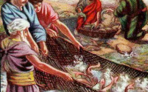 Nước trời giống như chiếc lưới vét