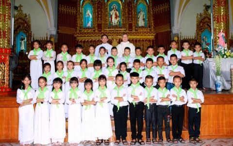 Xuân Dương: 37 em Rước Lễ lần đầu