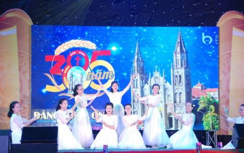 Bách Tính Hoan ca mừng Năm Thánh