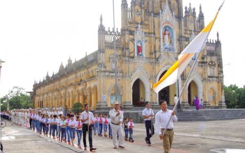 Liễu Đề: 79 em Xưng Tội Rước Lễ lần đầu