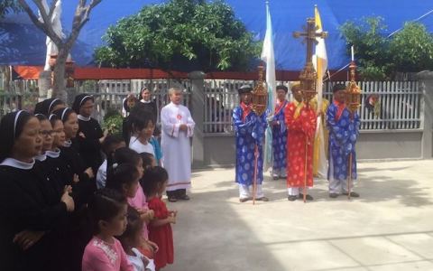 Cát Xuyên khánh thành phòng khám Bác ái