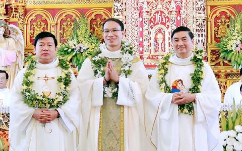  Thánh lễ Tạ ơn Cha mới Đaminh Vũ Văn Hiệp