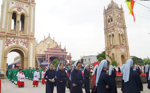 Tuần chầu giáo xứ Liên Thủy