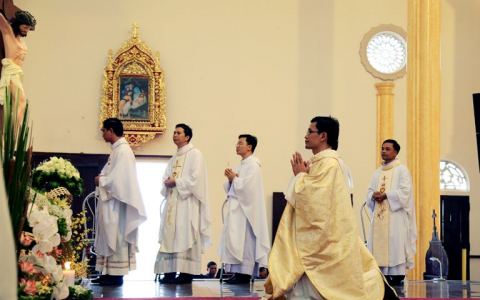 Lễ tạ ơn cha mới Gioan Tô Văn Dũng