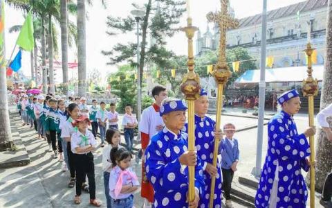 Giáo xứ Bình Hải: Thánh lễ chính tiệc tuần chầu
