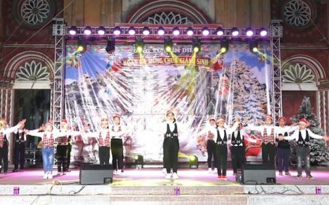 Giáo xứ Diêm Điền mừng Giáng sinh