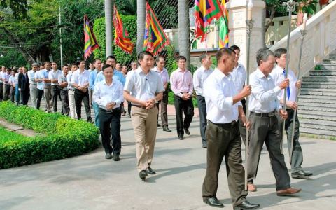 Đồng hương Bơn – Ngạn mừng bổng mạng