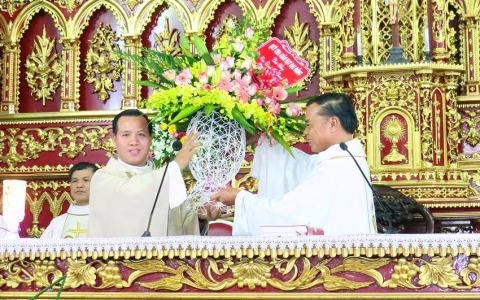Giáo xứ Thanh Thuỷ đón cha xứ mới