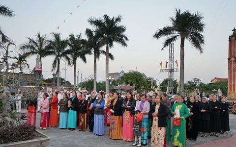 Trung Lễ, mừng bổn mạng lễ Mẹ dâng Con