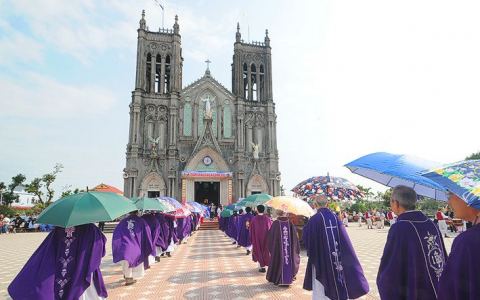Tuần chầu giáo xứ Định Hải