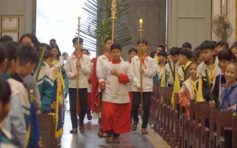 Lễ Lá với thiếu nhi Phú Nhai