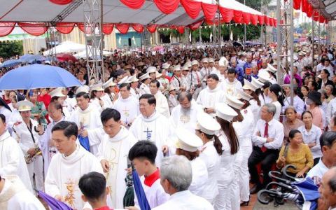 Liễu Đề: Lễ chính tiệc kính lòng Chúa thương xót