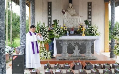 An táng 1451 thai nhi tháng 04/2021