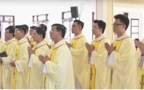 Nha Trang, các tiến chức thiếu vắng người thân