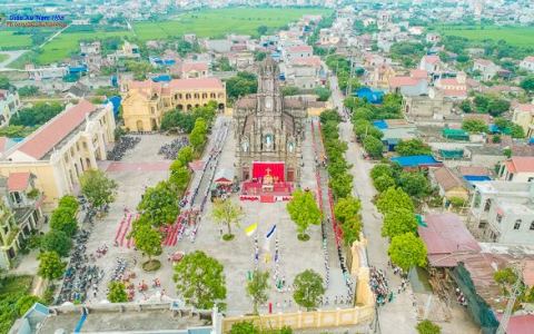Nam Hoà khai mạc tháng Hoa kính Đức Mẹ