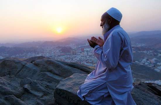 should christians dialogue with muslims or try to convert them 13707 44